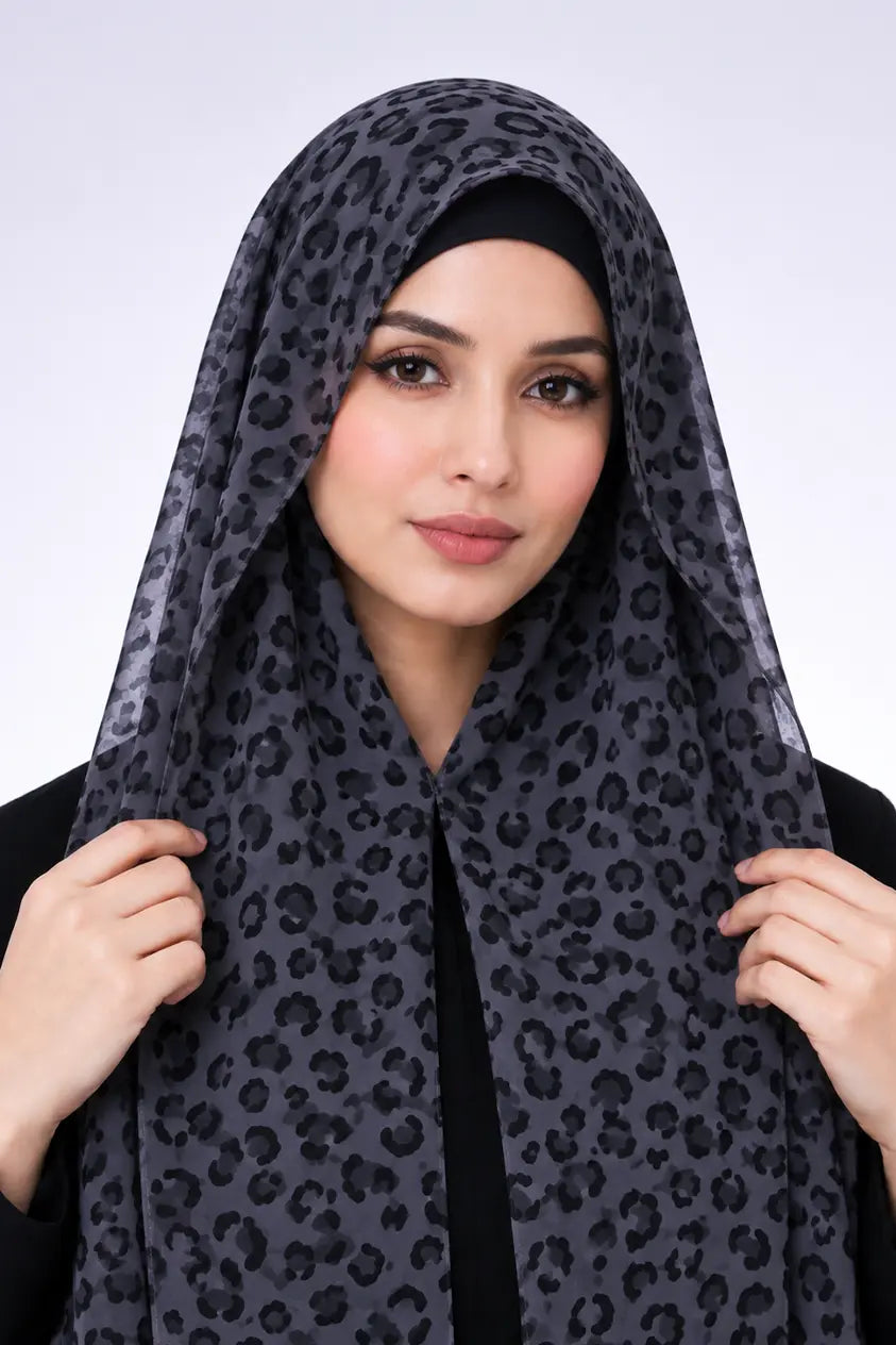 Black - Instant Cheetah Print Magnetic Hijab