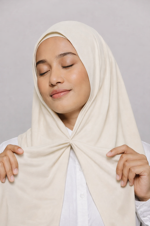 Premium instant Jersey Hijab - Ivory